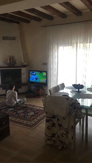 Casa de vanzare , cu spati mari frumos amenajate ! - imagine 10