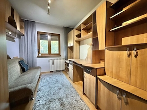 Apartament 4 camere, semidecomandat, etaj 3, zona Dacia  - imagine 4