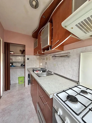 Apartament 4 camere, semidecomandat, etaj 3, zona Dacia  - imagine 9