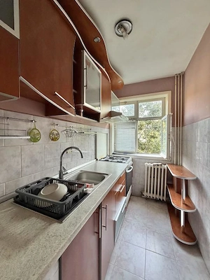 Apartament 4 camere, semidecomandat, etaj 3, zona Dacia  - imagine 8