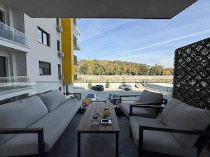 Apartament doua camere cu loc de parcare, bloc nou, zona Centrala