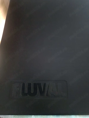 Vand acvariu Fluval, cu toate accesoriile incluse - imagine 2