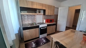  ZONA CENTRALA- APARTAMENT 2 CAMERE ,CENTRALA GAZ, MOBILAT UTILAT - imagine 4
