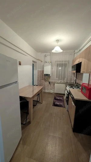  ZONA CENTRALA- APARTAMENT 2 CAMERE ,CENTRALA GAZ, MOBILAT UTILAT - imagine 2