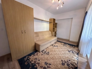 De vanzare apartament 3 c in Racadau la intrare, etaj intermediar - imagine 3