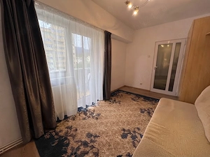 De vanzare apartament 3 c in Racadau la intrare, etaj intermediar - imagine 4