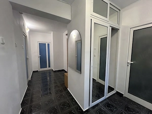 De vanzare apartament 3 c in Racadau la intrare, etaj intermediar - imagine 11