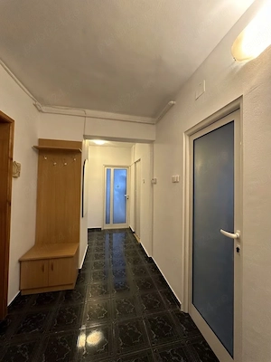 De vanzare apartament 3 c in Racadau la intrare, etaj intermediar - imagine 12