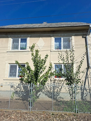 Vând casă în Suceava