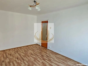 Apartament 3 camere semidecomandat - imagine 3