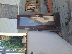 Vând ușa lemn stratificat 