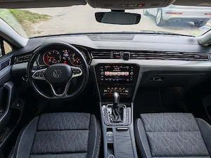Volkwagen Passat  - imagine 8