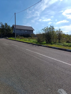 Teren 500 mp deschidere 12,50 40 m , intre vile, toate utilitățile, direct proprietar! Acte la zi!!!