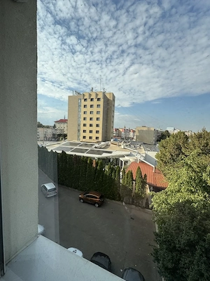  Apartament cu 2 camere DE VÂNZARE   zona HOTEL ROMAN - imagine 12