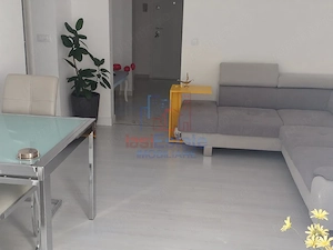 Apartament 3 camere semidecomandat, 60 mp, Podu Ros - etaj 4 8, centrala proprie