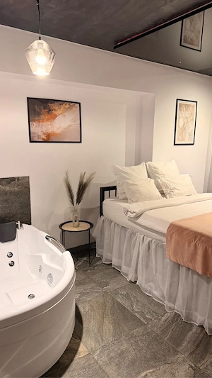 Studio cu Jacuzzi - imagine 5