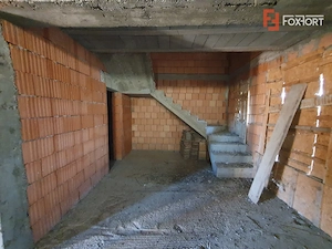 Casa individuala la rosu, intabulata - Uliuc - Sacosu Turcesc - imagine 8
