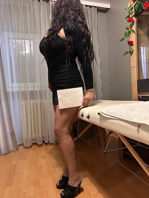 Doamna matura  