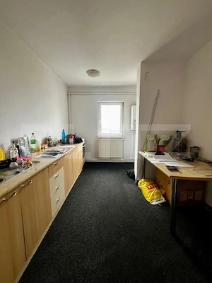 Apartament de vanzare, 3 camere, 65 mp, zona Piata Zorilor