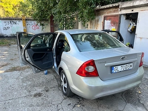 FORD focus sedan  1.8 tdci 116cp 2008 - imagine 4