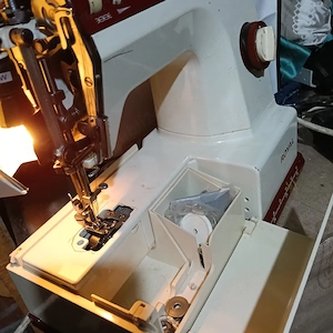 de vînzare masina de cusut Royal automatic 631