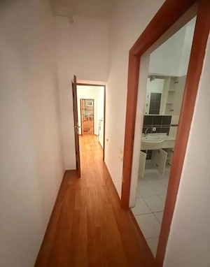 Vand apartament 2 camere langa metrou - imagine 5