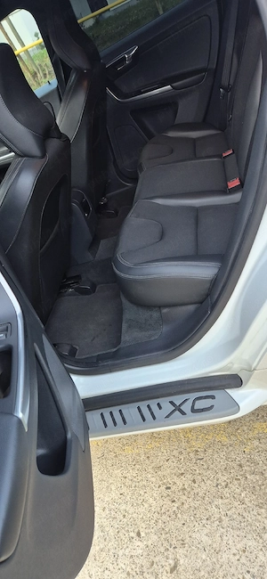 Volvo XC 60 2.0 190 cp - imagine 6