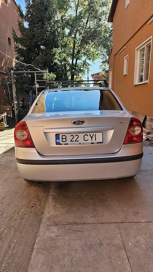 Ford Focus 1.6 TDCi Sedan 124.000 km reali, DPF, primul proprietar - imagine 2