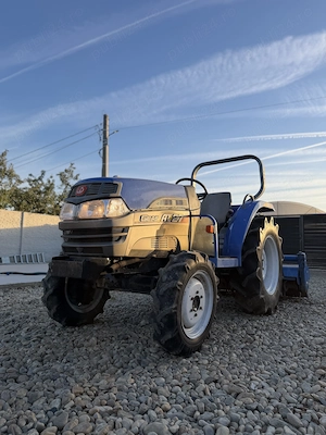 Tractor japonez Iseki AT-27