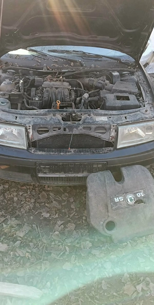 Dezmembrez sau vând skoda octavia 2002 1.6 benzină - imagine 2