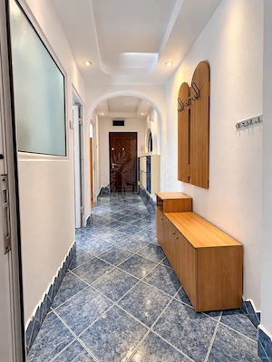 APARTAMENT 3 CAMERE // 60 MP // ZONA COSMINELE VEST - imagine 9
