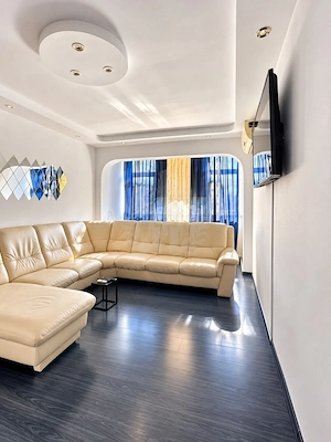 APARTAMENT 3 CAMERE // 60 MP // ZONA COSMINELE VEST - imagine 2