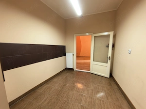 Apart 3 camere etaj 1 la KM 0 - Primaria Arad - imagine 5