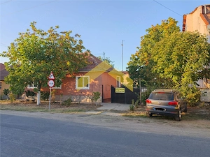 Casa la sol de vanzare in localitatea Livada , Arad