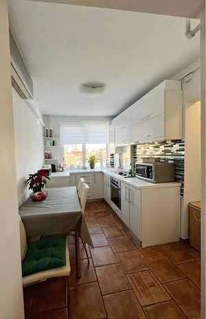 Apartament 3 camere de vânzare   Podgoria, Arad | Etaj 2 | Persoana fizica - imagine 4