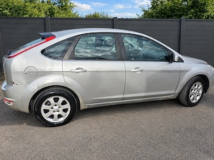 Ford Focus 2009 Benzina  - imagine 2