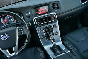 Volvo V60 D4 2.0 diesel, 190 CP, cutie automată Geartronic cu 8 trepte, an 2017, echipare Polar+. - imagine 6
