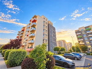 Apartament 2 camere decomandat, renovat, balcon, parcare, boxa,Tractorul, Brasov - imagine 12
