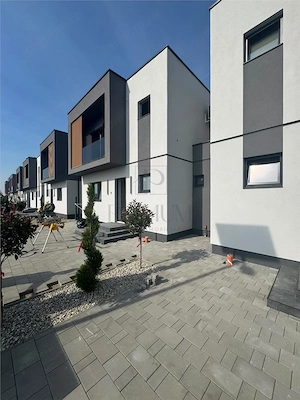 DUPLEX PREMIUM MOSNITA NOUA  ACCES DRUMUL BOILOR DESPARTIT PRIN CAMERA TEHNICA