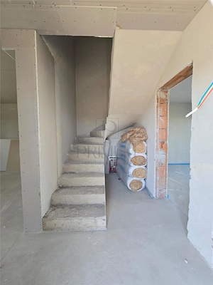 Duplex in zona foarte buna - personalizare interioara - imagine 4
