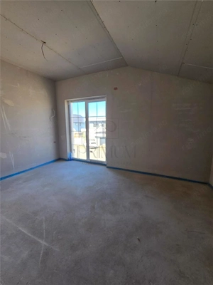 Duplex in zona foarte buna - personalizare interioara - imagine 9