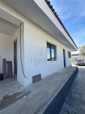 CASA PE PARTER CU POSIBILITATE MANSARDARE ALBINA INTRARE TOATE UTILITATILE PRET DE LA 100000 EURO - imagine 7