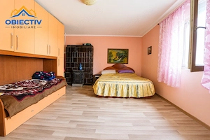CASĂ cu teren 1300 mp SLOBOZIA langa orasul ROZNOV - imagine 11