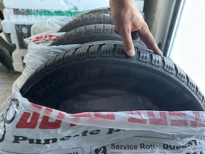 Cauciucuri de iarna  Michelin Alpin 6 205/55 R16 stare excelenta - imagine 5