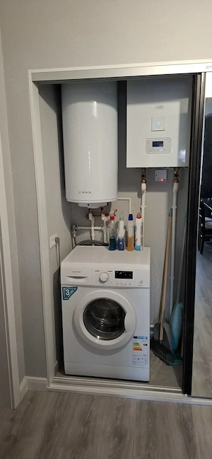 Vând apartament in centru orasului - imagine 7