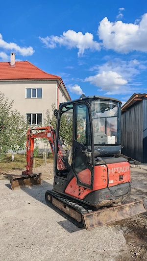 Miniexcavator Hitachi 2 tone, 2011,2700ore - imagine 4