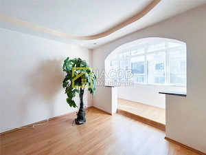 Apartament 3 camere decomandate | Etaj 1 | Str. Tudor Vladimirescu, Moinesti - imagine 2