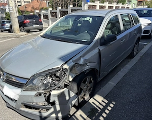 Opel Astra 2005   avariata fata stanga   motor piese in stare buna - imagine 4