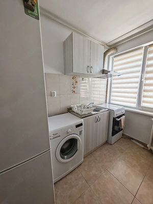 380 Euro, Închiriere Apartament 2 camere decomandate, 52 mp, zona Auchan Titan, complet utilat - imagine 5