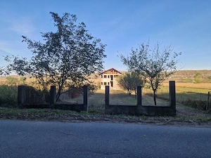 Casa de vanzare Poiana com Livezi jud Bacău  - imagine 2